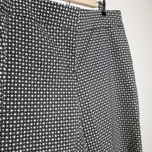 Avenue Cropped Pants Size 20